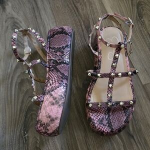 NWOB Jessica Simpson Pascha Platform Strappy Sandal Salmon Snake Print Size 5.5
